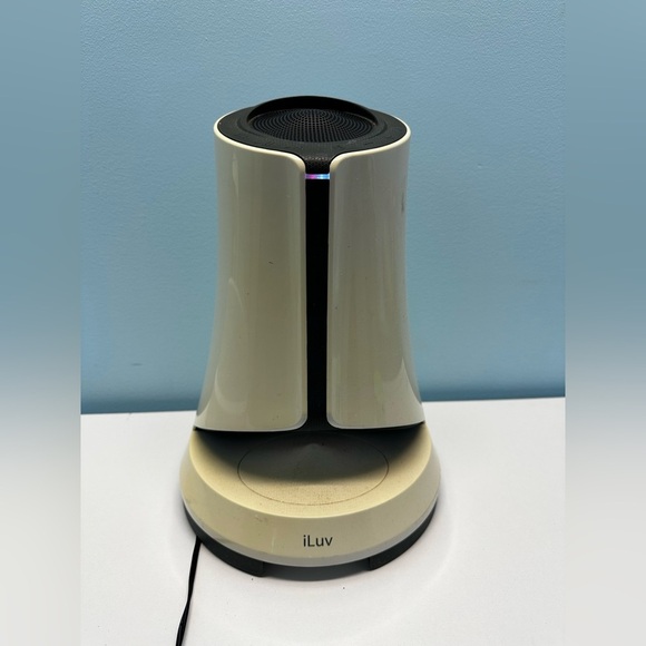 Iluv Portable Wired Bluetooth Speaker Music Indoor/outdoor Tested And Works - Picture 1 of 6